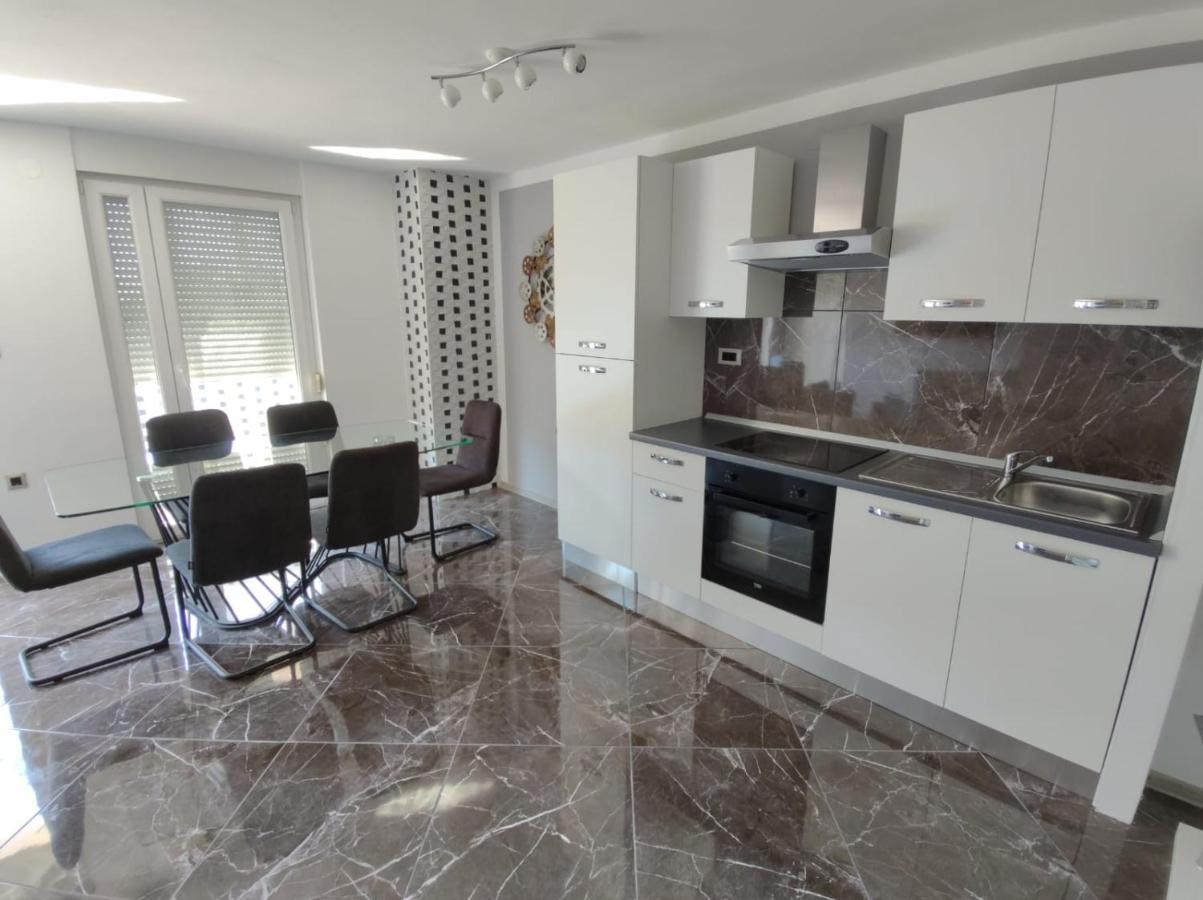 Modern Apartment Ana Rovinj Exterior foto